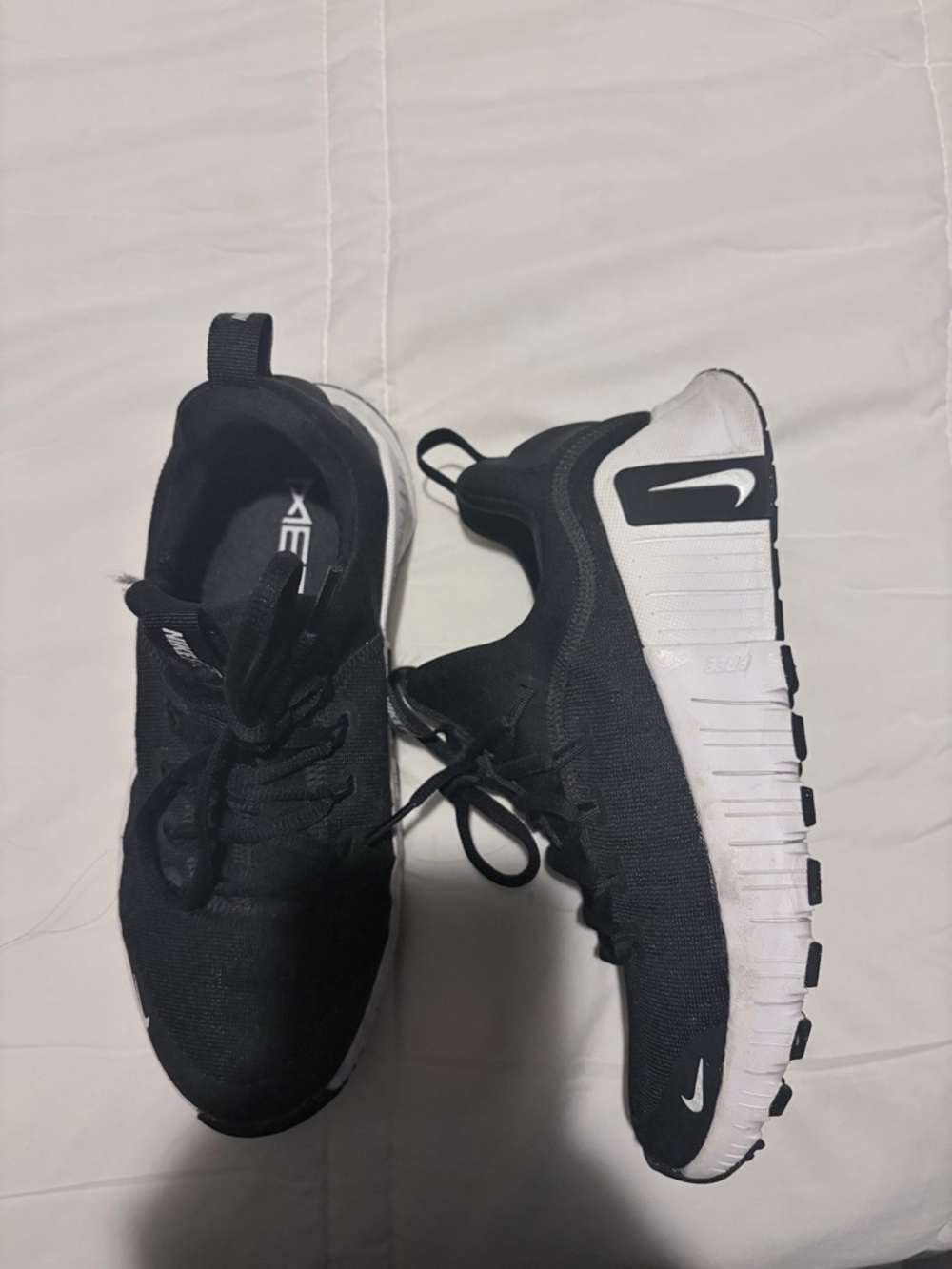 Nike Black and White Athletic Running Shoes